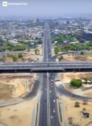 https://inframantra.blr1.cdn.digitaloceanspaces.com/blog-image-and-thumbnail/dwarka%20expressway%20gurgaon.jpg